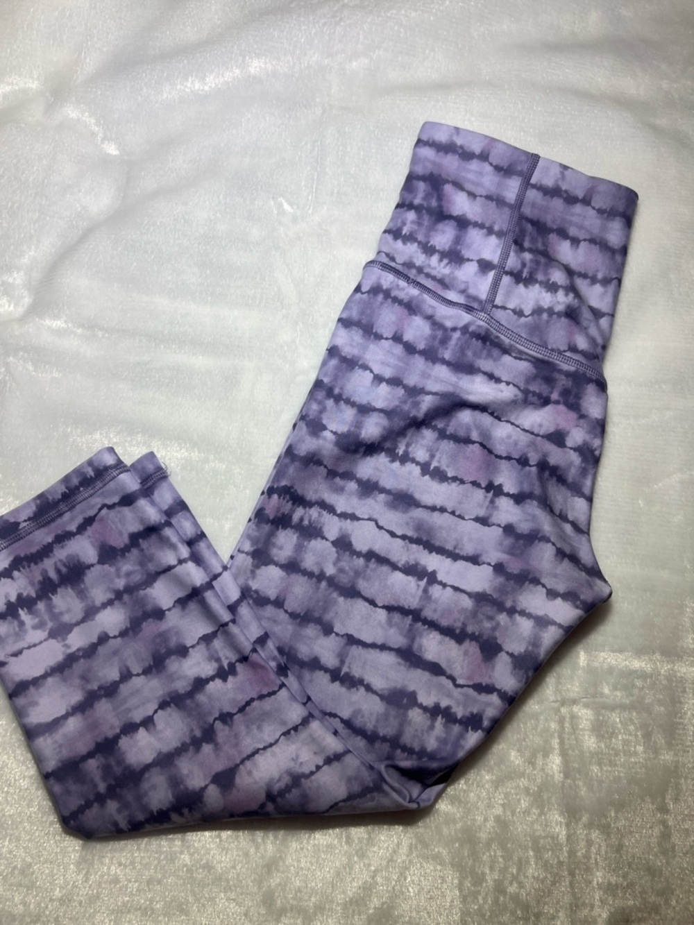 Athleta Elation Printed Capri Leggings Size S - Picture 3 of 5